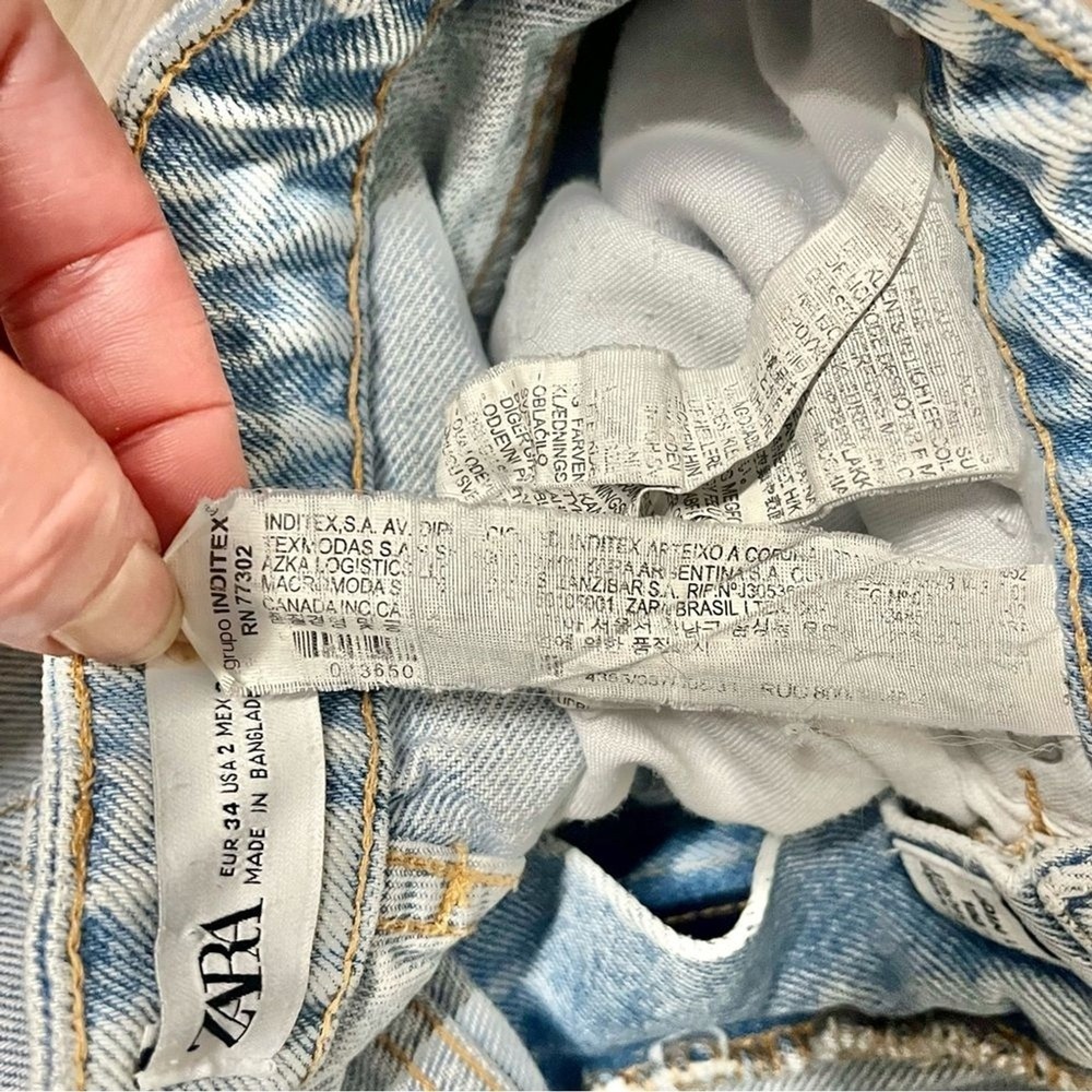 Zara Ripped Mom Fit Jeans Light Wash Blue US Size 2 Distressed High Waist - Picture 8 of 9